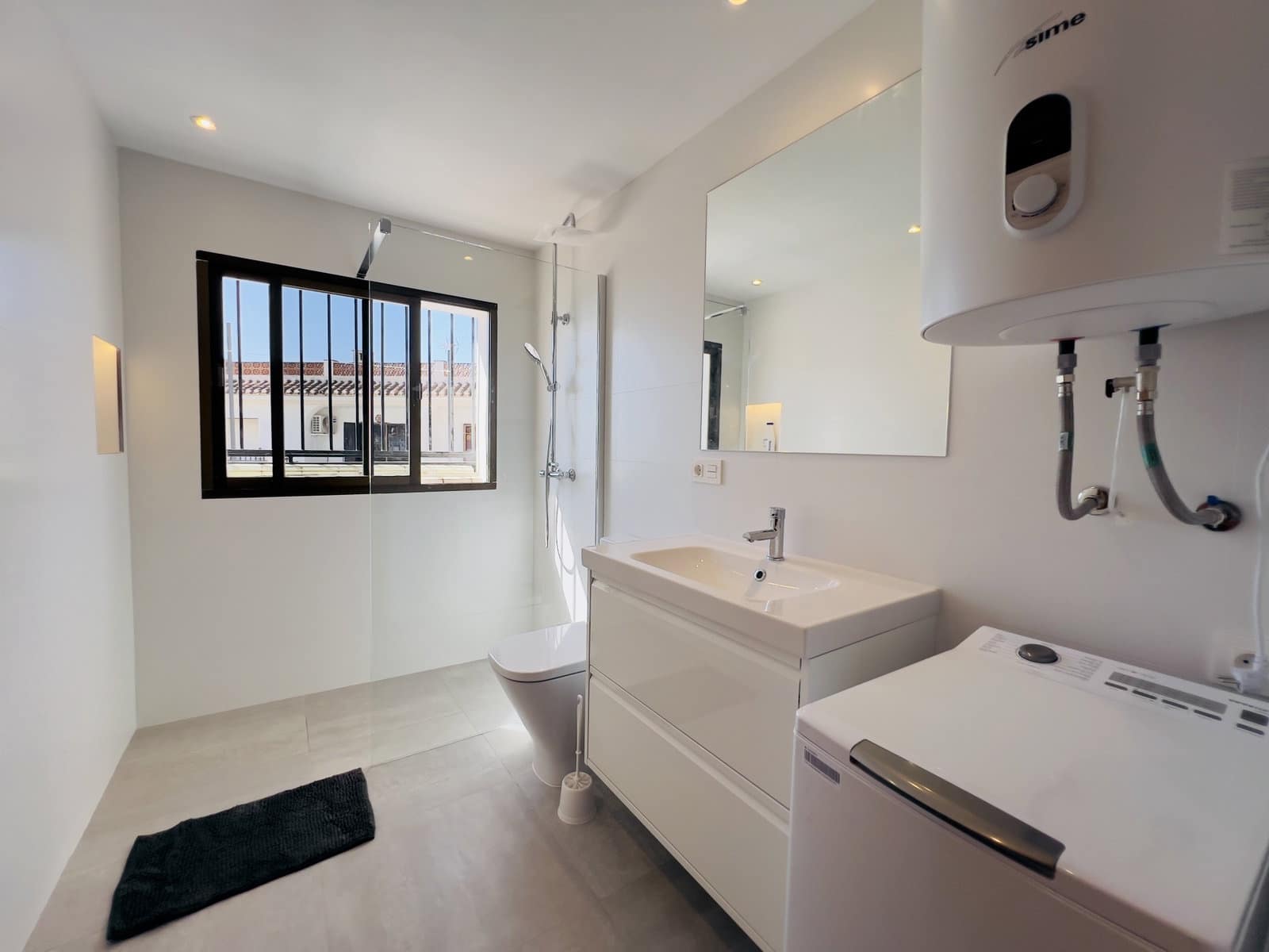 3 bedroom Apartment for rent in Almunecar - € 750 (Ref: 8439473)