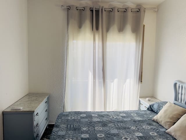 3 bedroom Apartment for rent in Almuñécar - € 750 (Ref: 8439473)