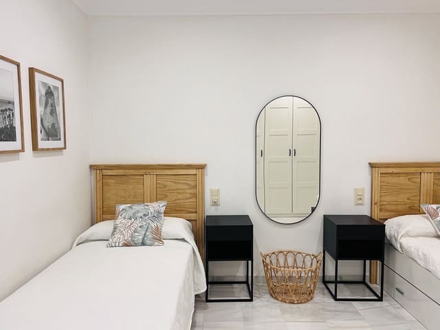 2 bedroom Apartment for rent in Almuñécar - € 1,000 (Ref: 8484165)
