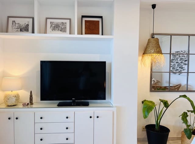 2 bedroom Apartment for rent in Almuñécar - € 1,000 (Ref: 8484165)