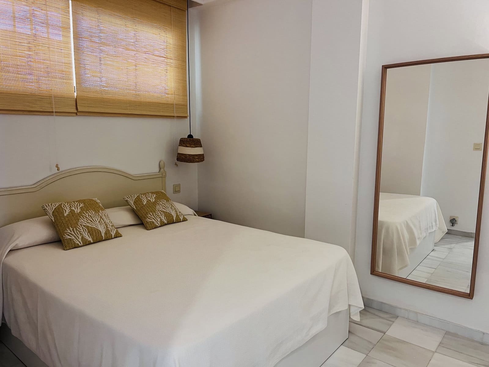 2 bedroom Apartment for rent in Almunecar - € 1,000 (Ref: 8484165)