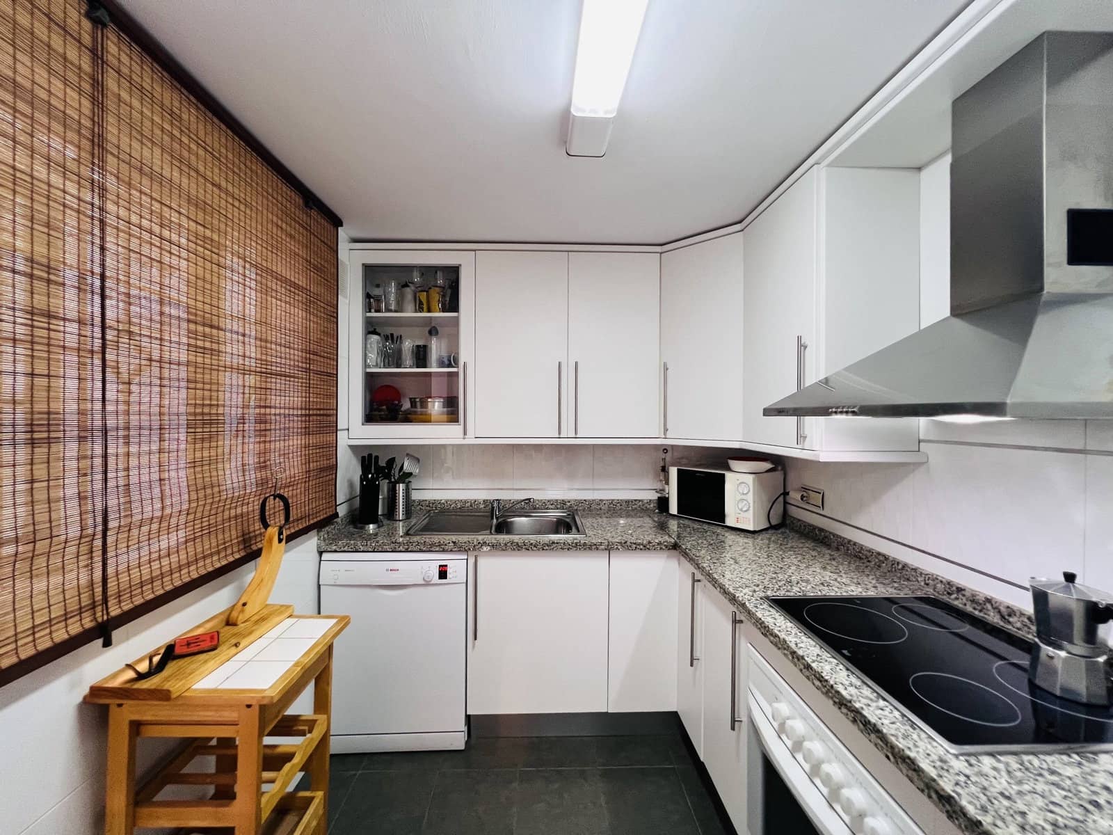 2 bedroom Apartment for rent in Almunecar with pool garage - € 875 (Ref: 8551739)