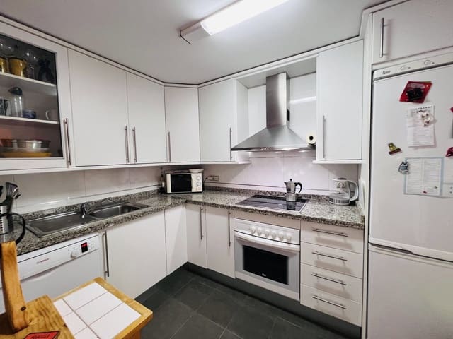 2 bedroom Apartment for rent in Almuñécar with pool garage - € 875 (Ref: 8551739)