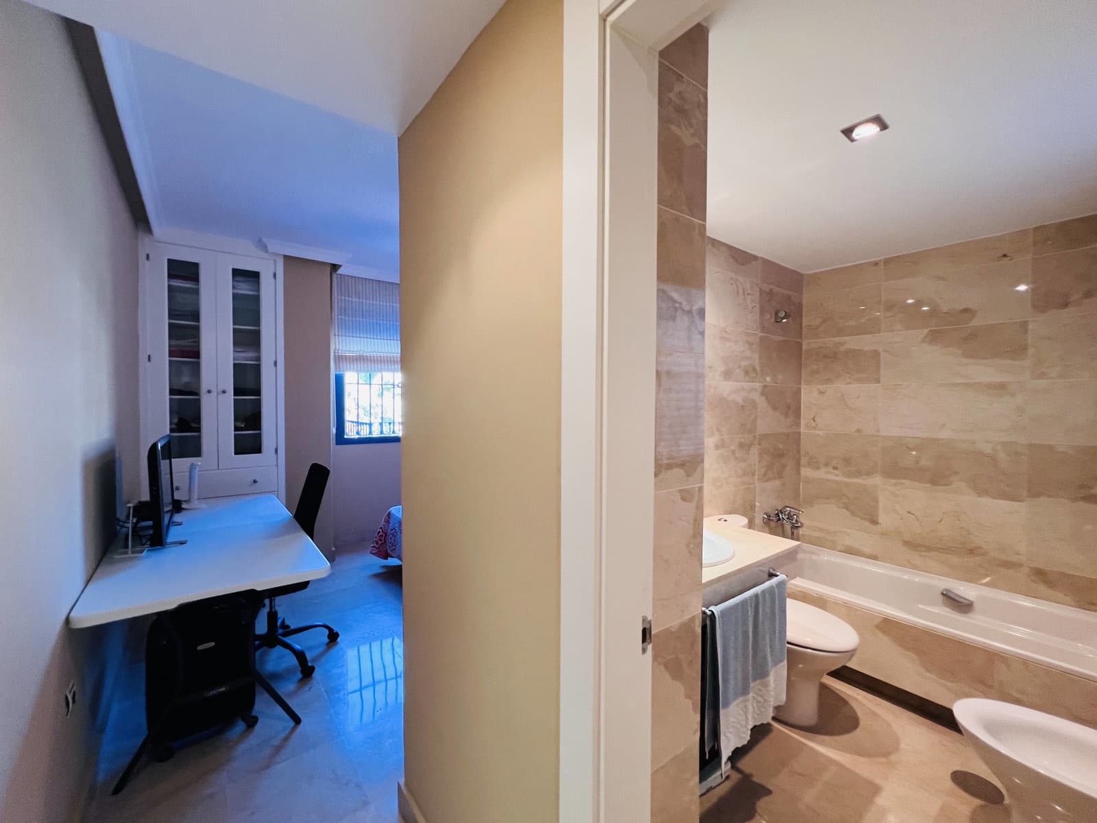 2 bedroom Apartment for rent in Almunecar with pool garage - € 875 (Ref: 8551739)