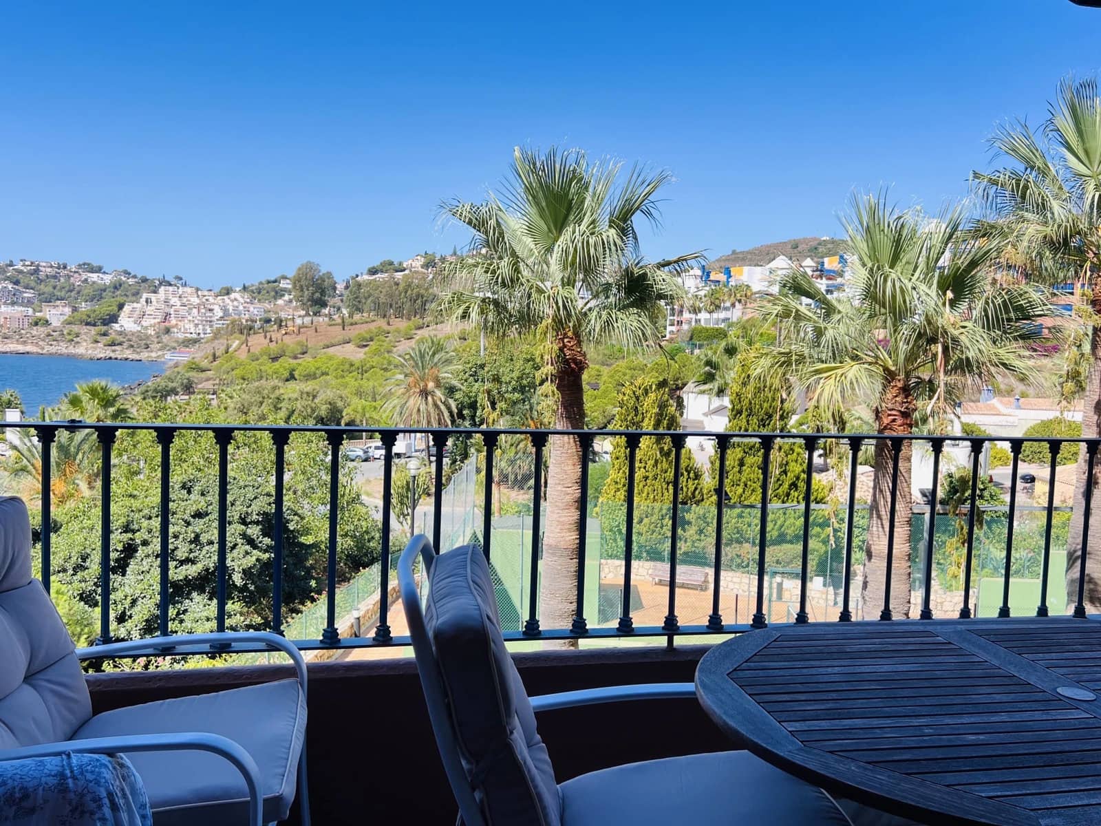2 bedroom Apartment for rent in Almunecar with pool garage - € 875 (Ref: 8551739)