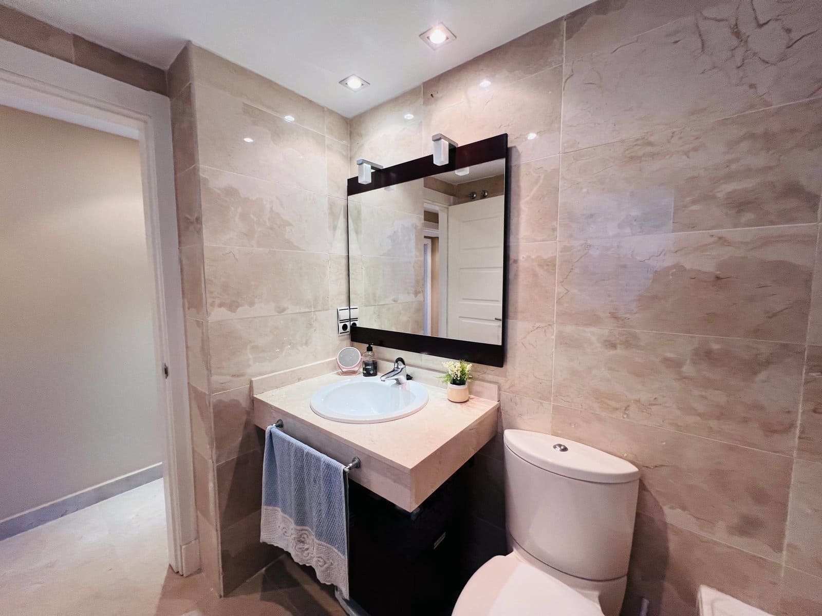 2 bedroom Apartment for rent in Almunecar with pool garage - € 875 (Ref: 8551739)