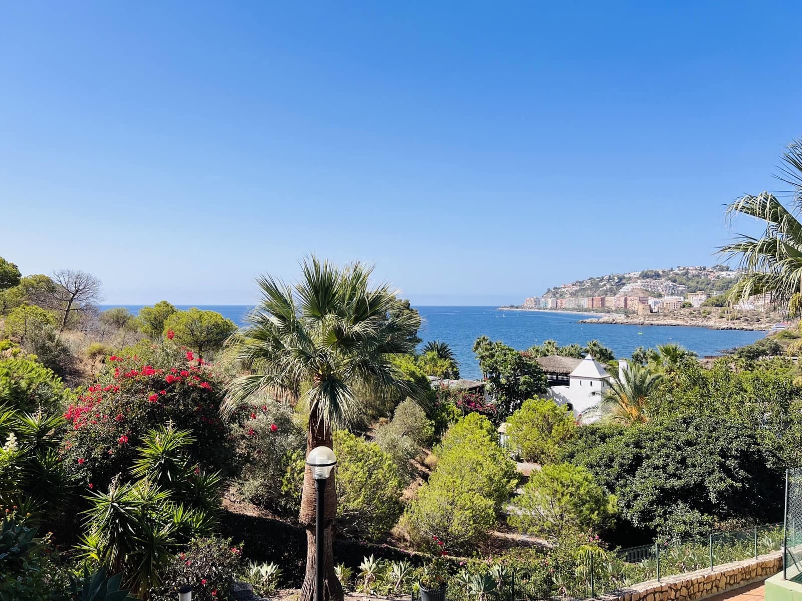 2 bedroom Apartment for rent in Almunecar with pool garage - € 875 (Ref: 8551739)