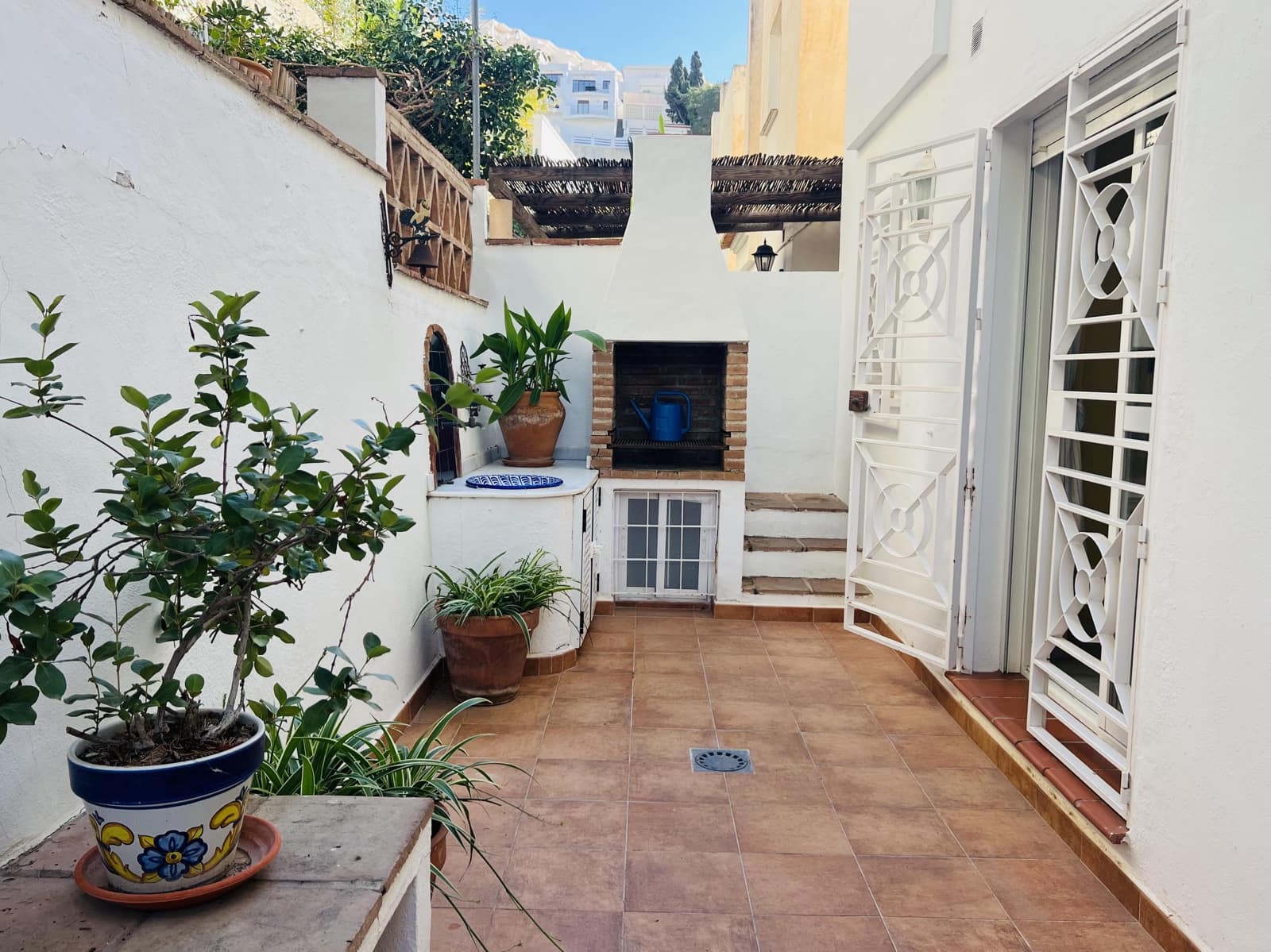 2 soveværelse Byhus til leje i Almunecar med swimmingpool garage - € 875 (Ref: 8769385)