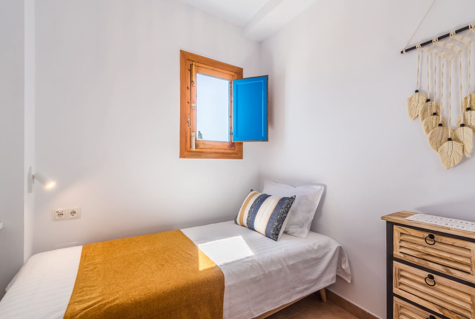 3 soveværelse Byhus til leje i Almunecar - € 875 (Ref: 8923271)