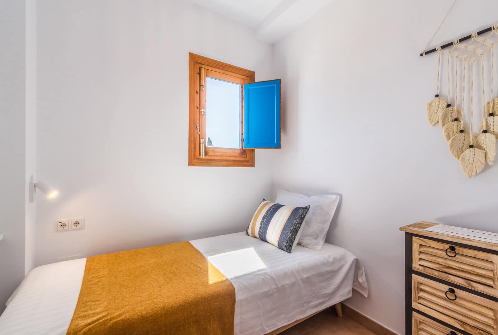 3 quarto Casa em Banda para arrendar em Almunecar - 875 € (Ref: 8923271)