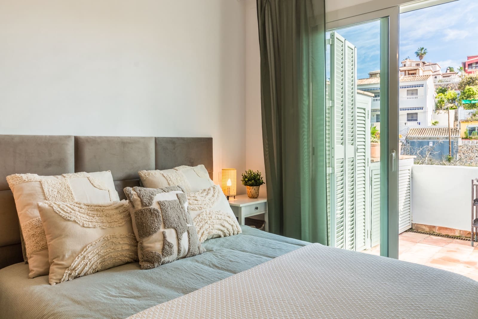 2 soveværelse Lejlighed til leje i Almunecar med swimmingpool garage - € 1.125 (Ref: 8923272)