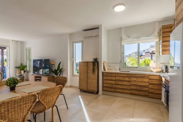 2 bedroom Apartment for rent in Almuñécar with pool garage - € 1,125 (Ref: 8923272)