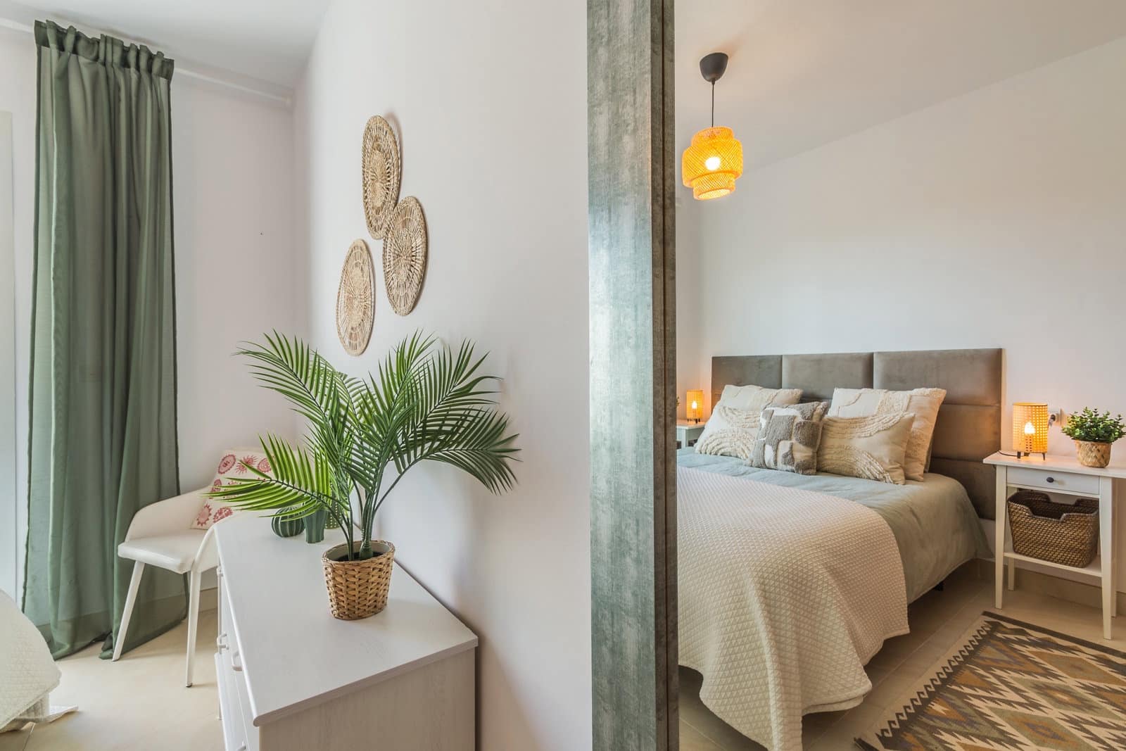Apartamento de 2 habitaciones en Almuñécar en alquiler con piscina garaje - 1.125 € (Ref: 8923272)