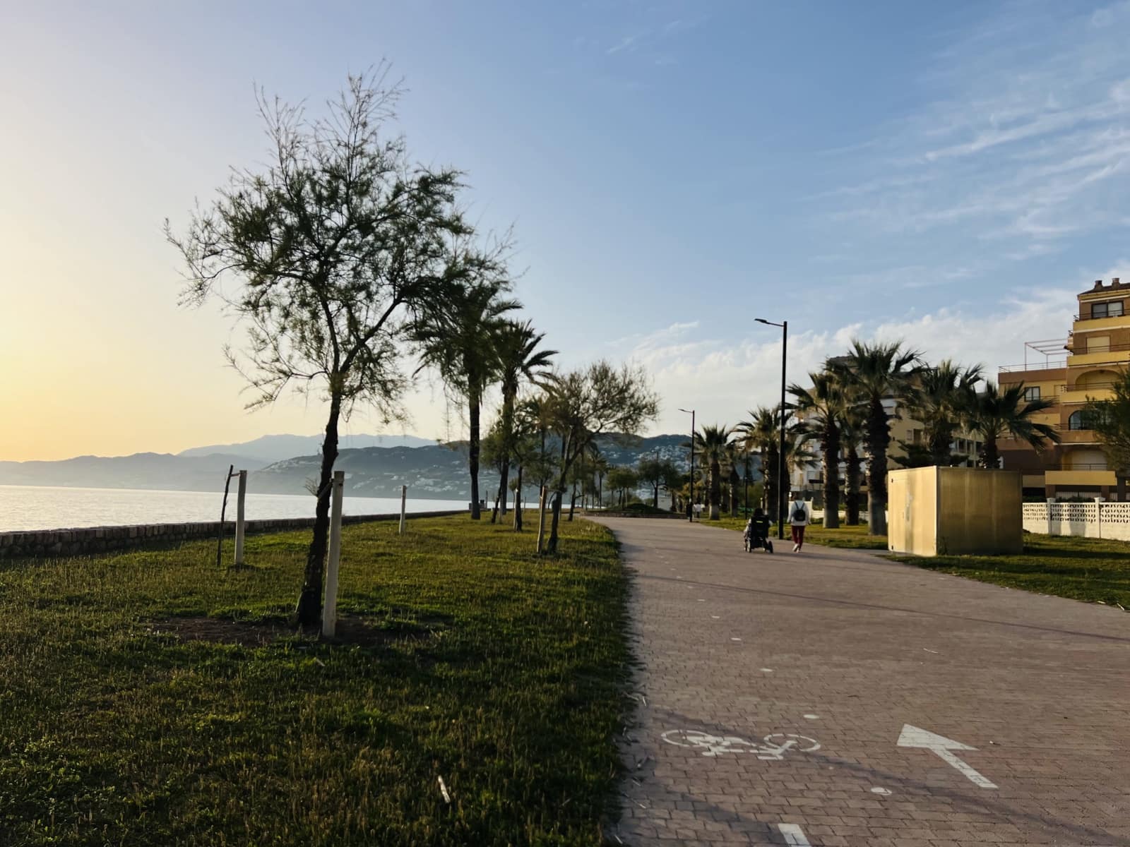 2 sypialnia Apartament do wynajęcia w Salobrena z basenem - 875 € (Ref: 8930996)