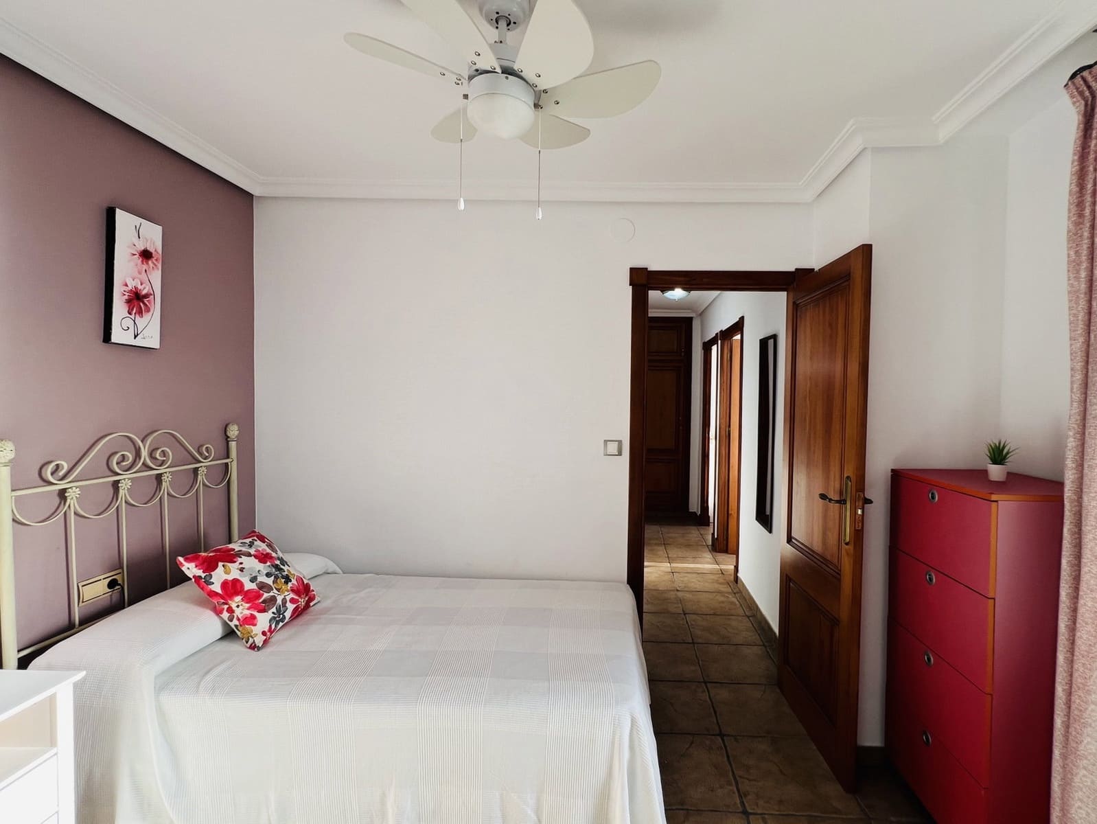 2 bedroom Apartment for rent in Salobrena with pool - € 875 (Ref: 8930996)