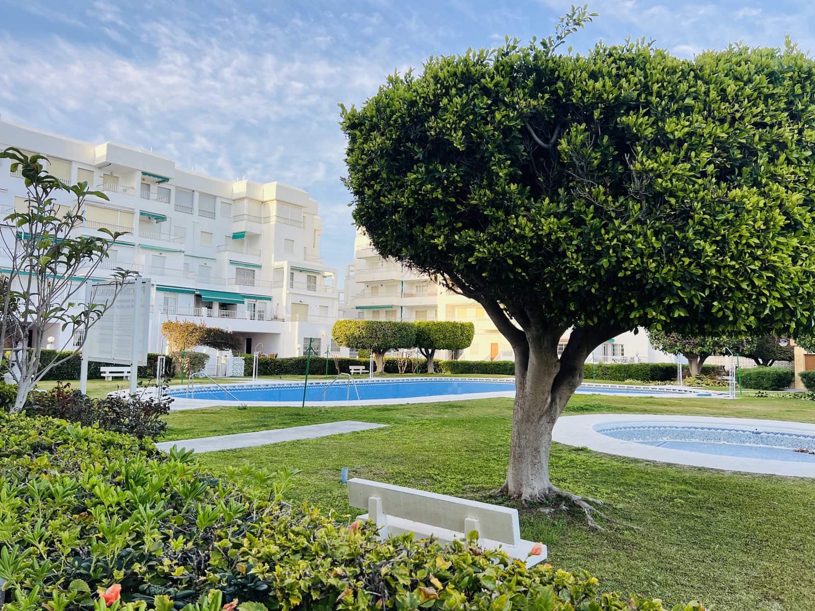 2 bedroom Apartment for rent in Salobrena with pool - € 875 (Ref: 8930996)