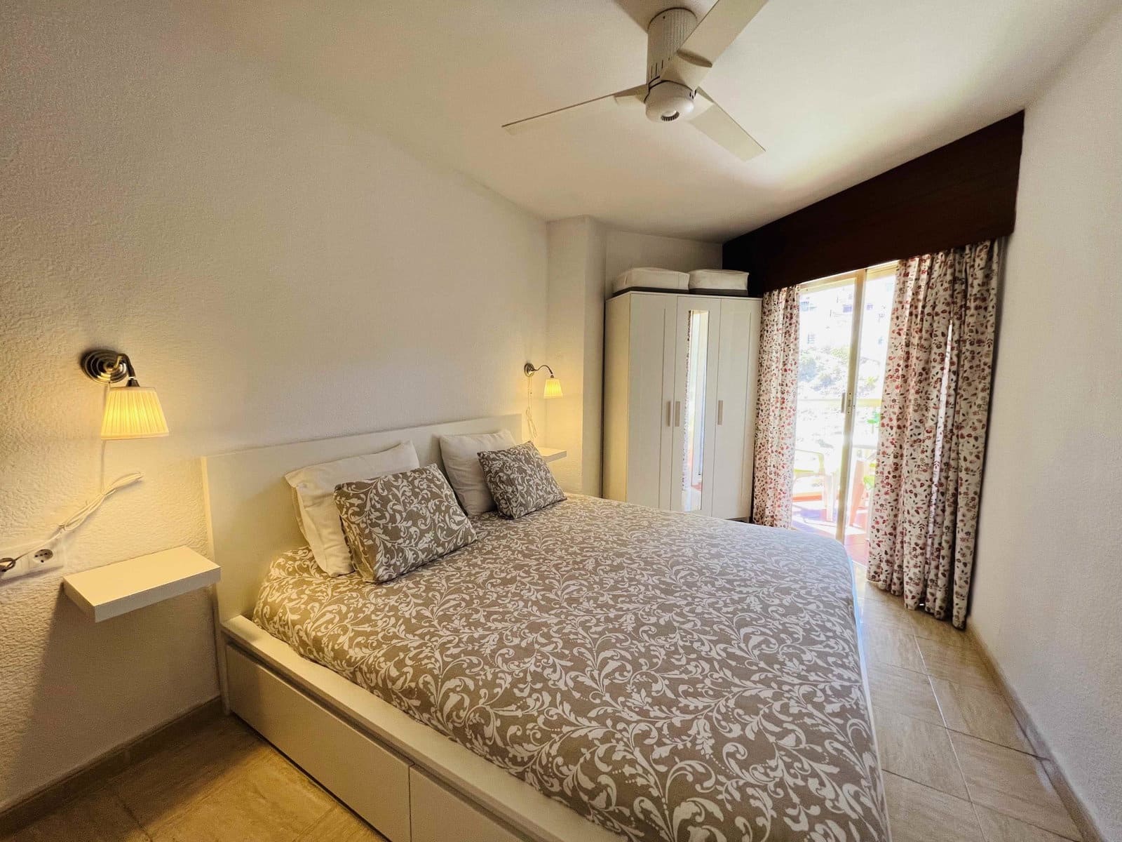 1 quarto Apartamento para arrendar em Almunecar com piscina - 625 € (Ref: 8971504)