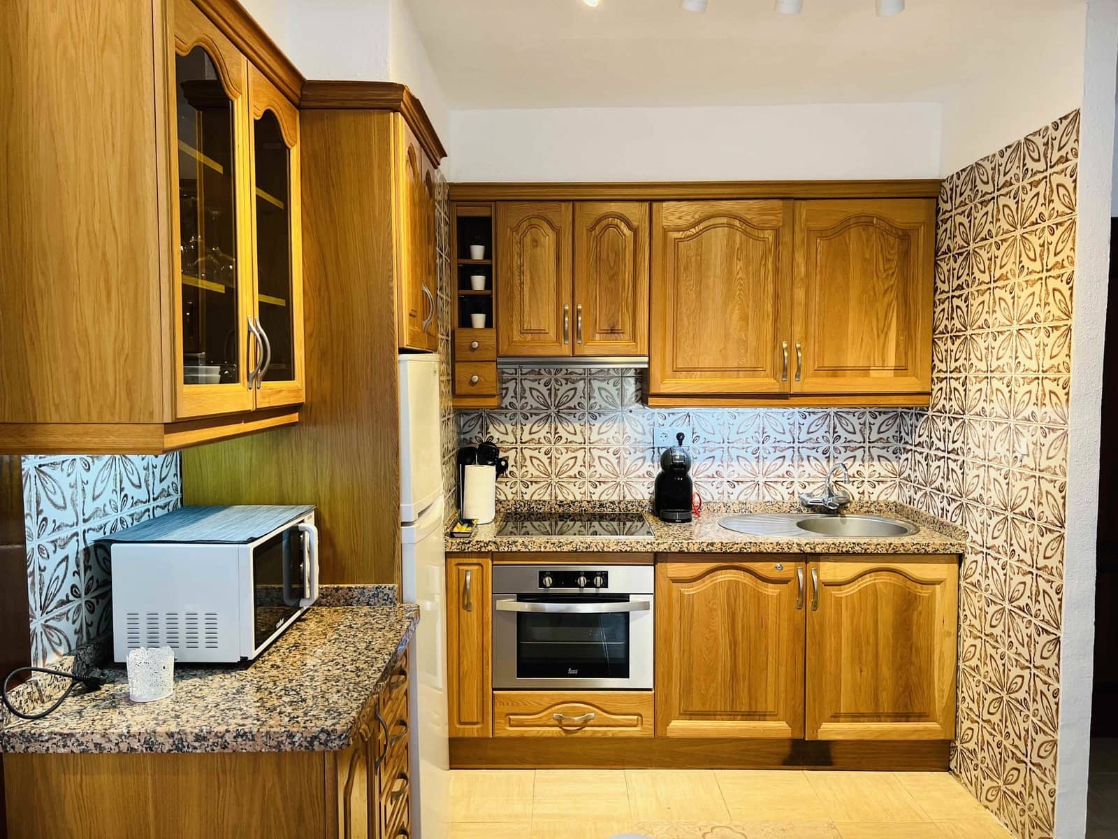1 quarto Apartamento para arrendar em Almunecar com piscina - 625 € (Ref: 8971504)