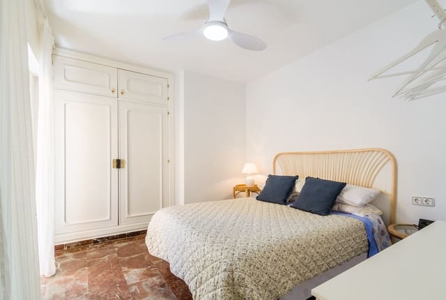 1 bedroom Apartment for rent in Almuñécar with garage - € 750 (Ref: 9103798)