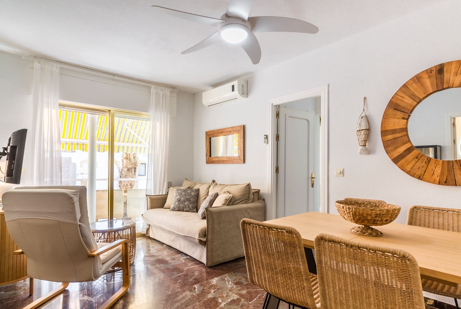 1 soveværelse Lejlighed til leje i Almunecar med garage - € 750 (Ref: 9103798)