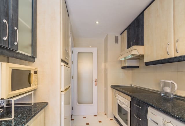 1 bedroom Apartment for rent in Almuñécar with garage - € 750 (Ref: 9103798)