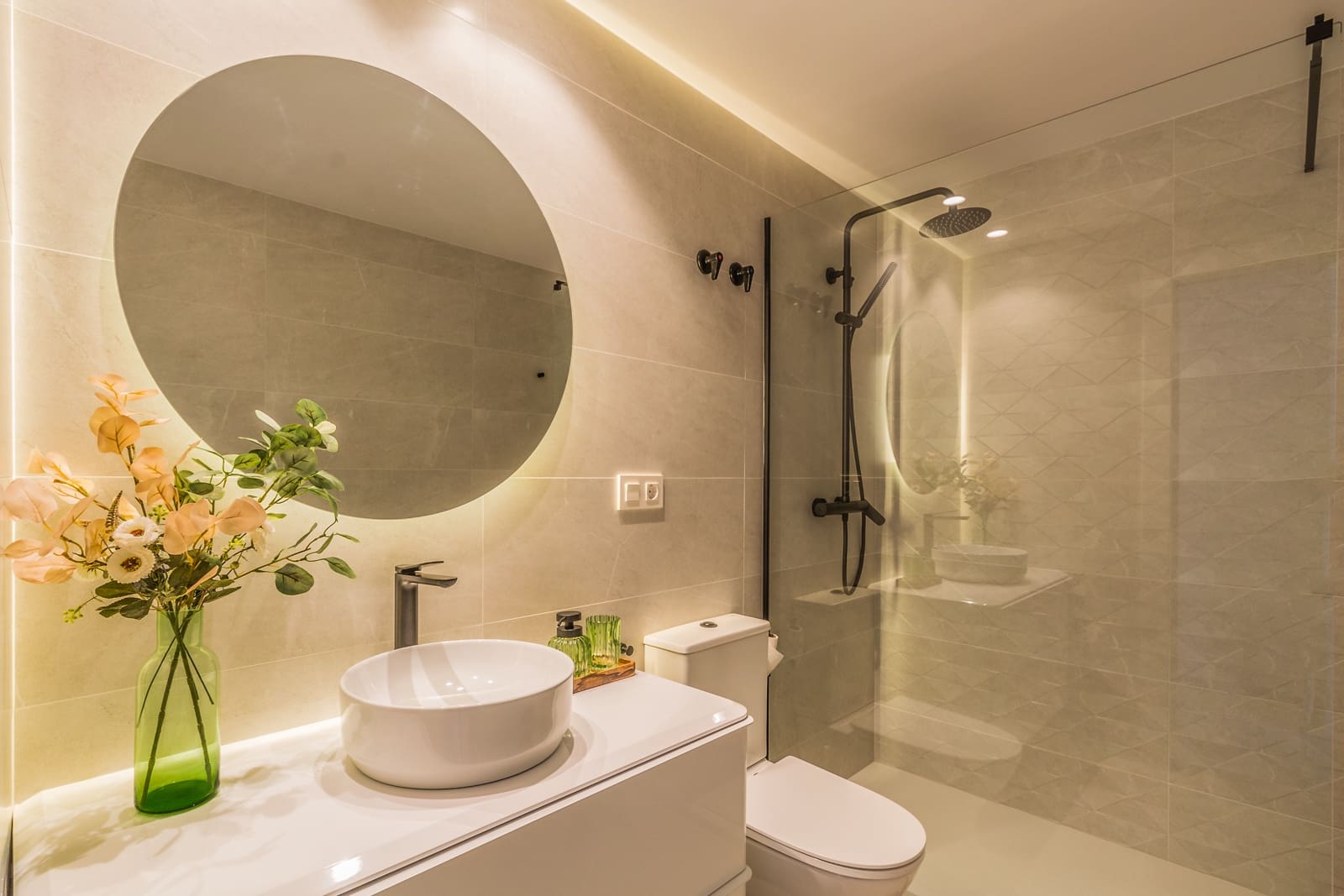 2 slaapkamer Appartement te huur in Almunecar met garage - € 1.000 (Ref: 9108067)