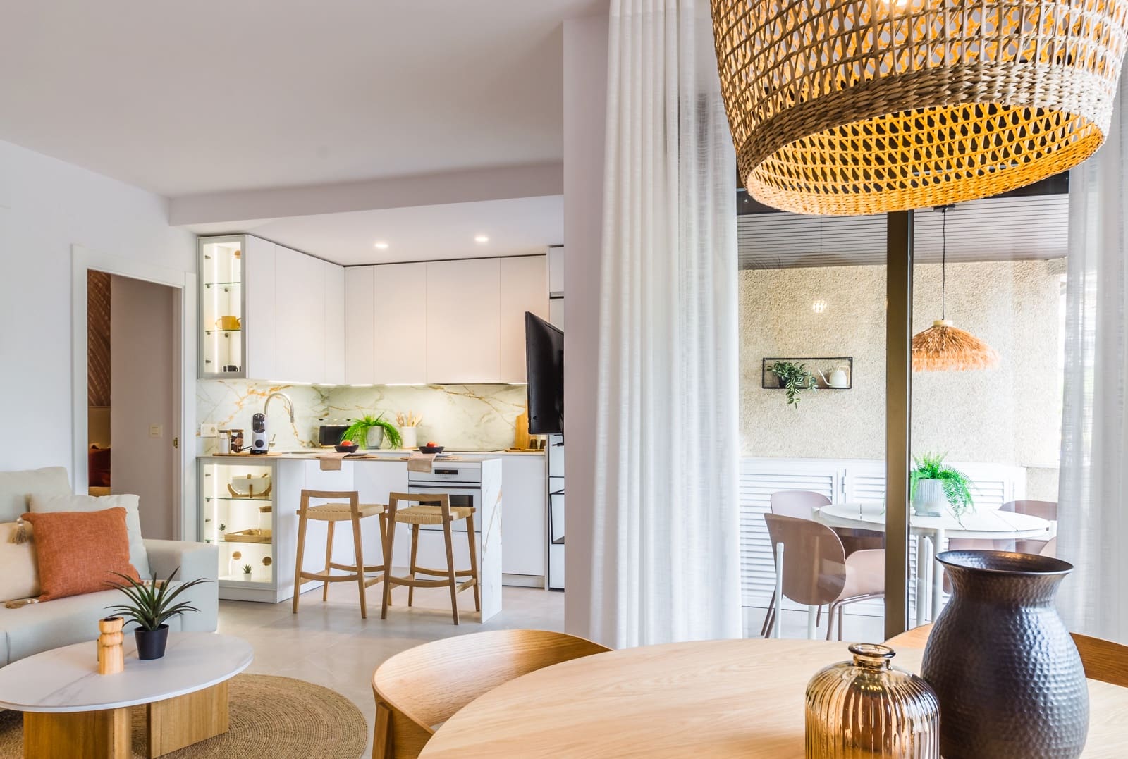 2 slaapkamer Appartement te huur in Almunecar met garage - € 1.000 (Ref: 9108067)