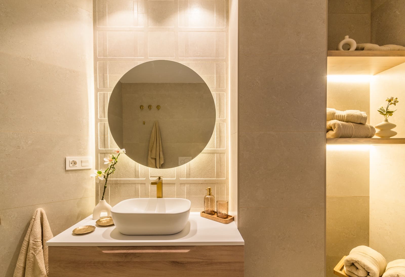 2 slaapkamer Appartement te huur in Almunecar met garage - € 1.000 (Ref: 9108067)