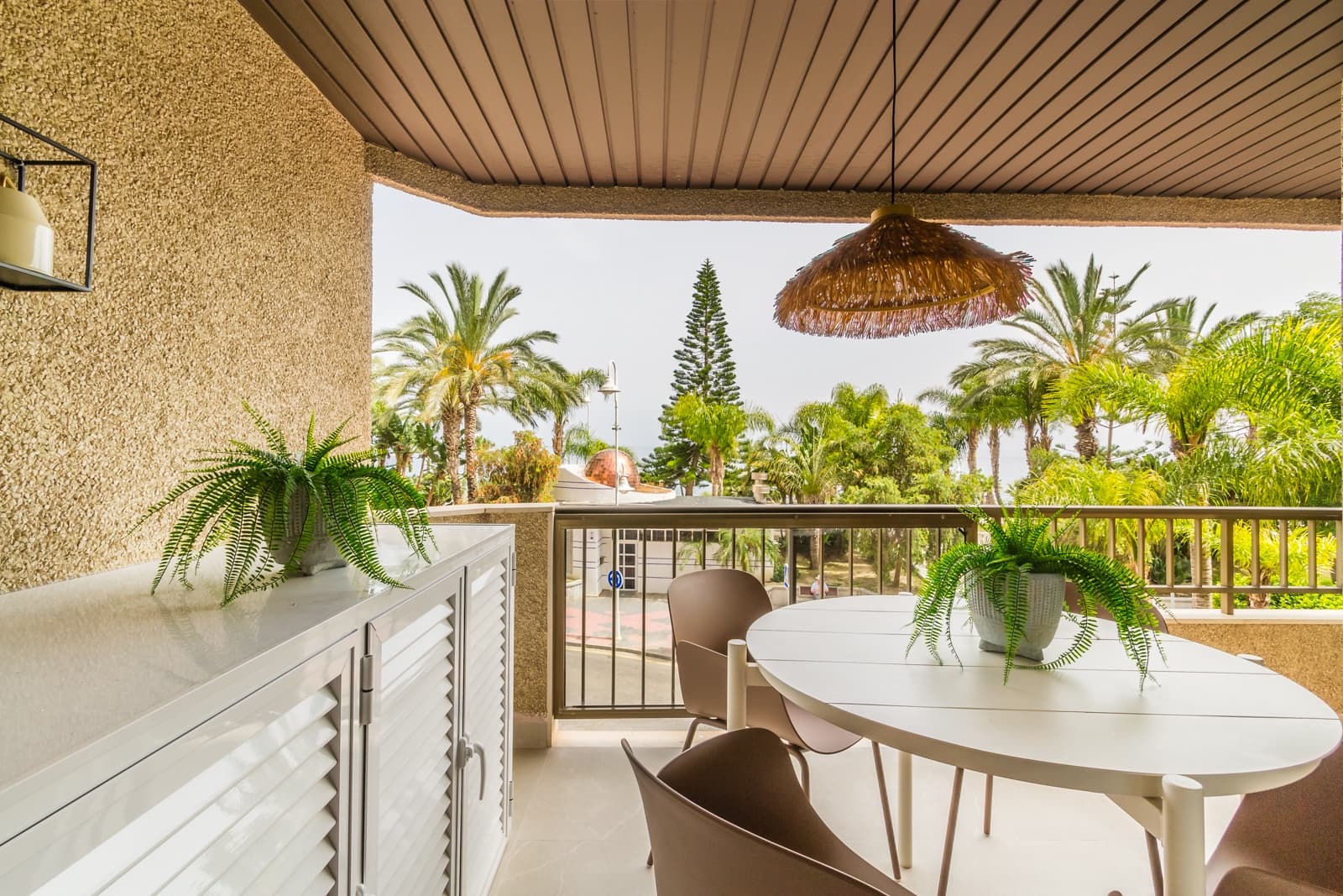 2 slaapkamer Appartement te huur in Almunecar met garage - € 1.000 (Ref: 9108067)