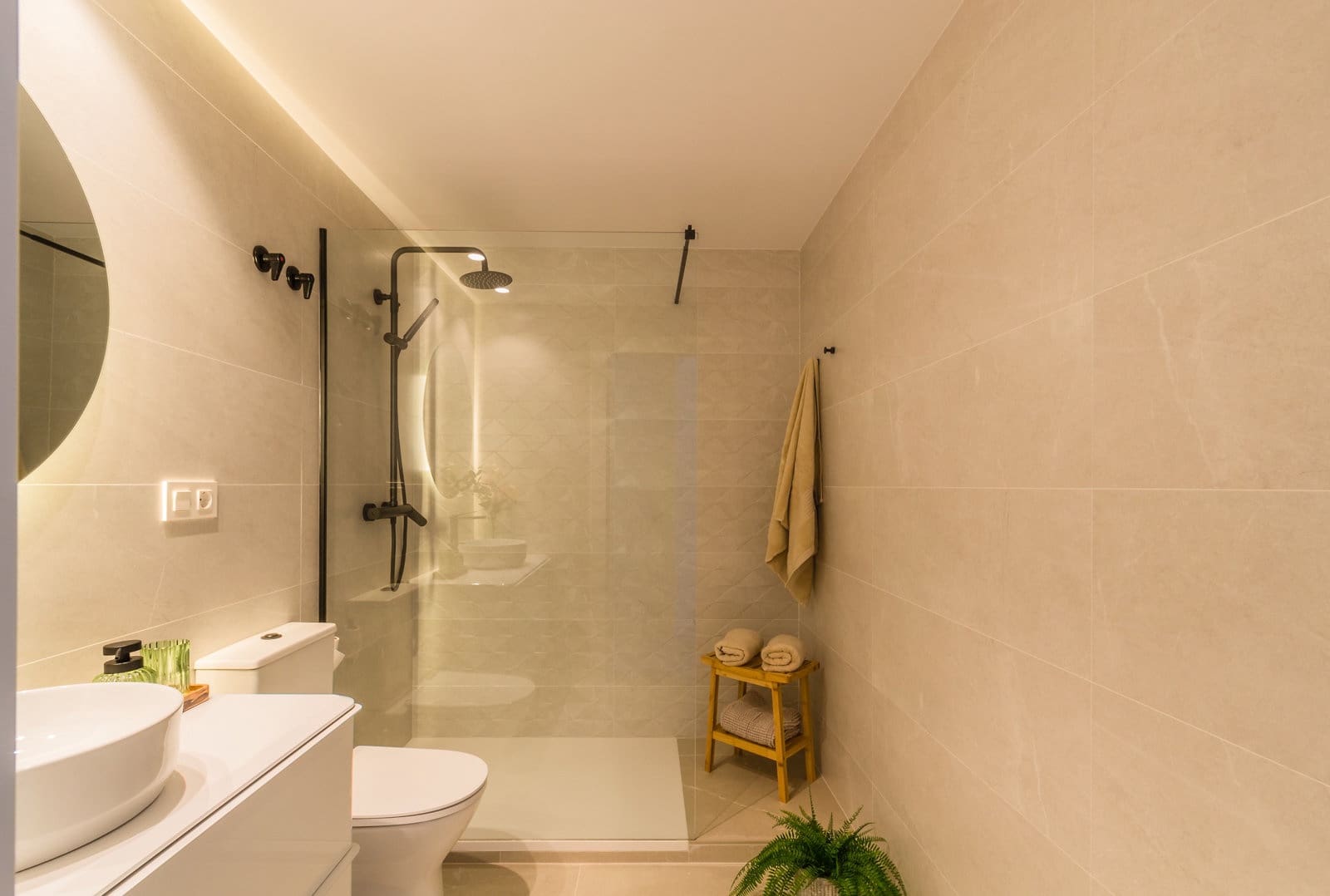 Appartement de 2 chambres à louer à Almunecar avec garage - 1 000 € (Ref: 9108067)