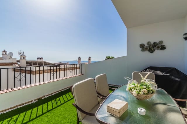 4 sovrum Radhus till salu i Manilva med pool garage - 495 000 € (Ref: 9109629)