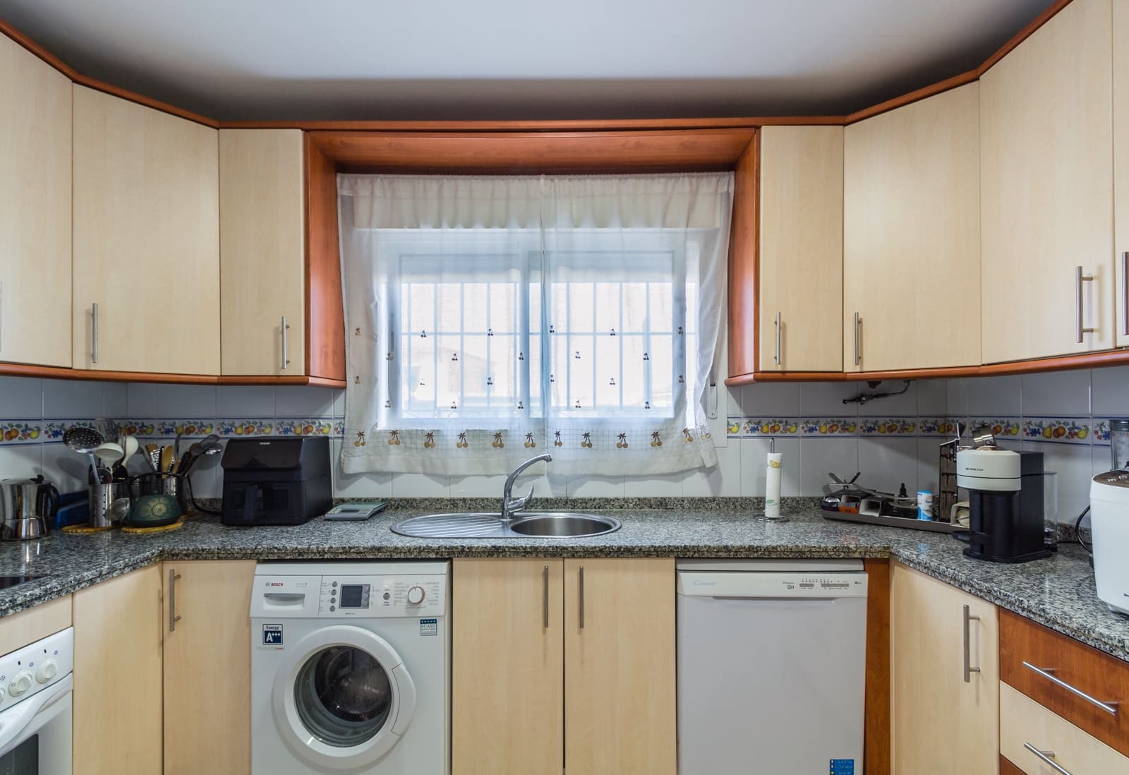 4 sovrum Radhus till salu i Manilva med pool garage - 495 000 € (Ref: 9109629)