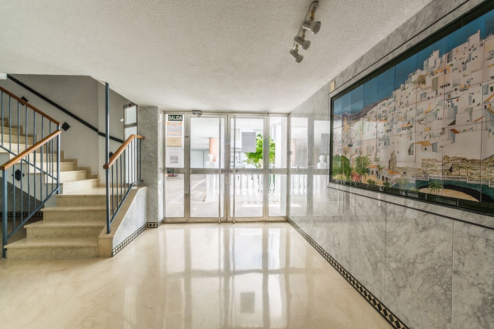 2 slaapkamer Appartement te huur in Almunecar met garage - € 950 (Ref: 9135179)