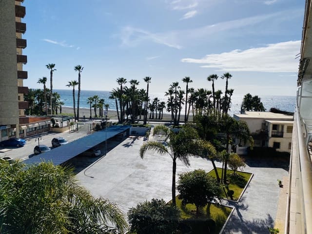 Apartamento de 3 habitaciones en Almuñécar en alquiler con garaje - 950 € (Ref: 9190687)