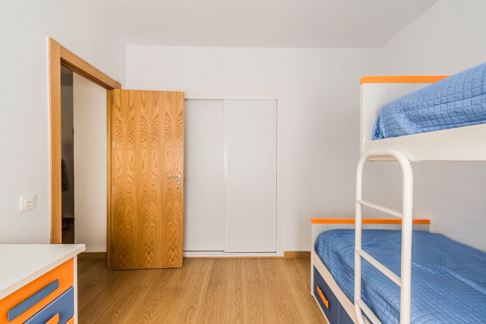 3 soveværelse Lejlighed til leje i Almunecar - € 800 (Ref: 9195088)