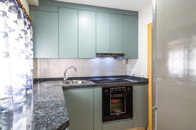 3 soveværelse Lejlighed til leje i Almuñécar - € 800 (Ref: 9195088)