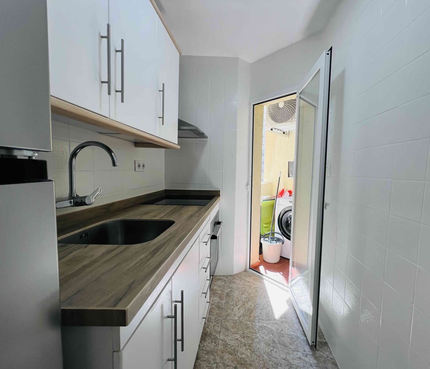 1 soveværelse Lejlighed til leje i Almunecar med swimmingpool - € 625 (Ref: 9205746)