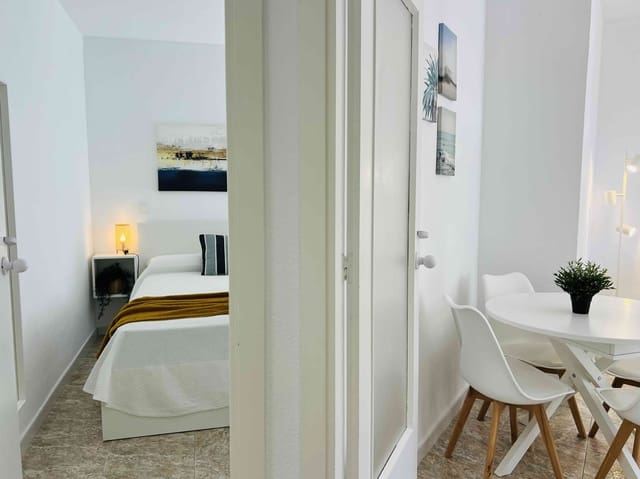 1 soveværelse Lejlighed til leje i Almuñécar med swimmingpool - € 625 (Ref: 9205746)