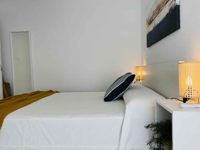 1 soveværelse Lejlighed til leje i Almuñécar med swimmingpool - € 625 (Ref: 9205746)