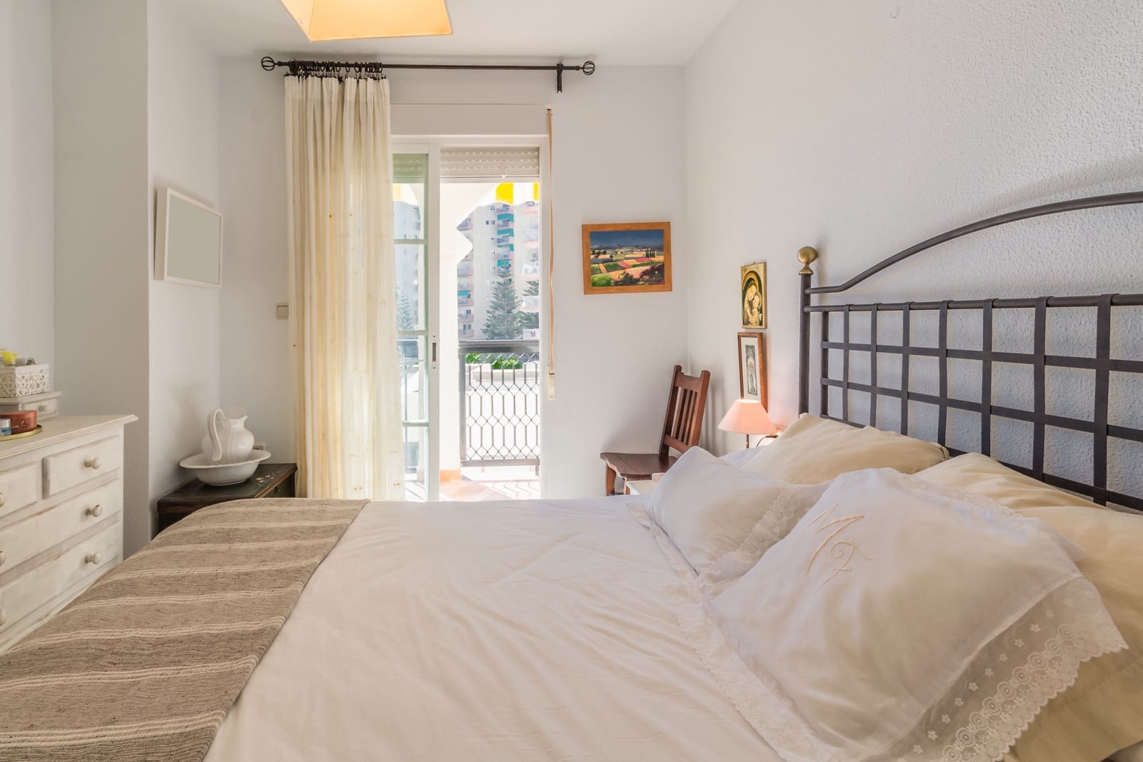 3 soveværelse Lejlighed til leje i Almunecar med garage - € 950 (Ref: 9216261)