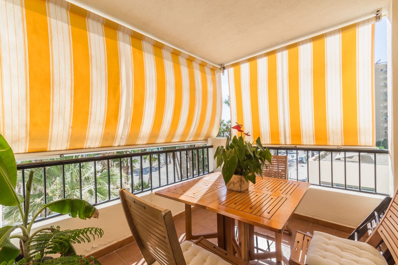 3 soveværelse Lejlighed til leje i Almunecar med garage - € 950 (Ref: 9216261)