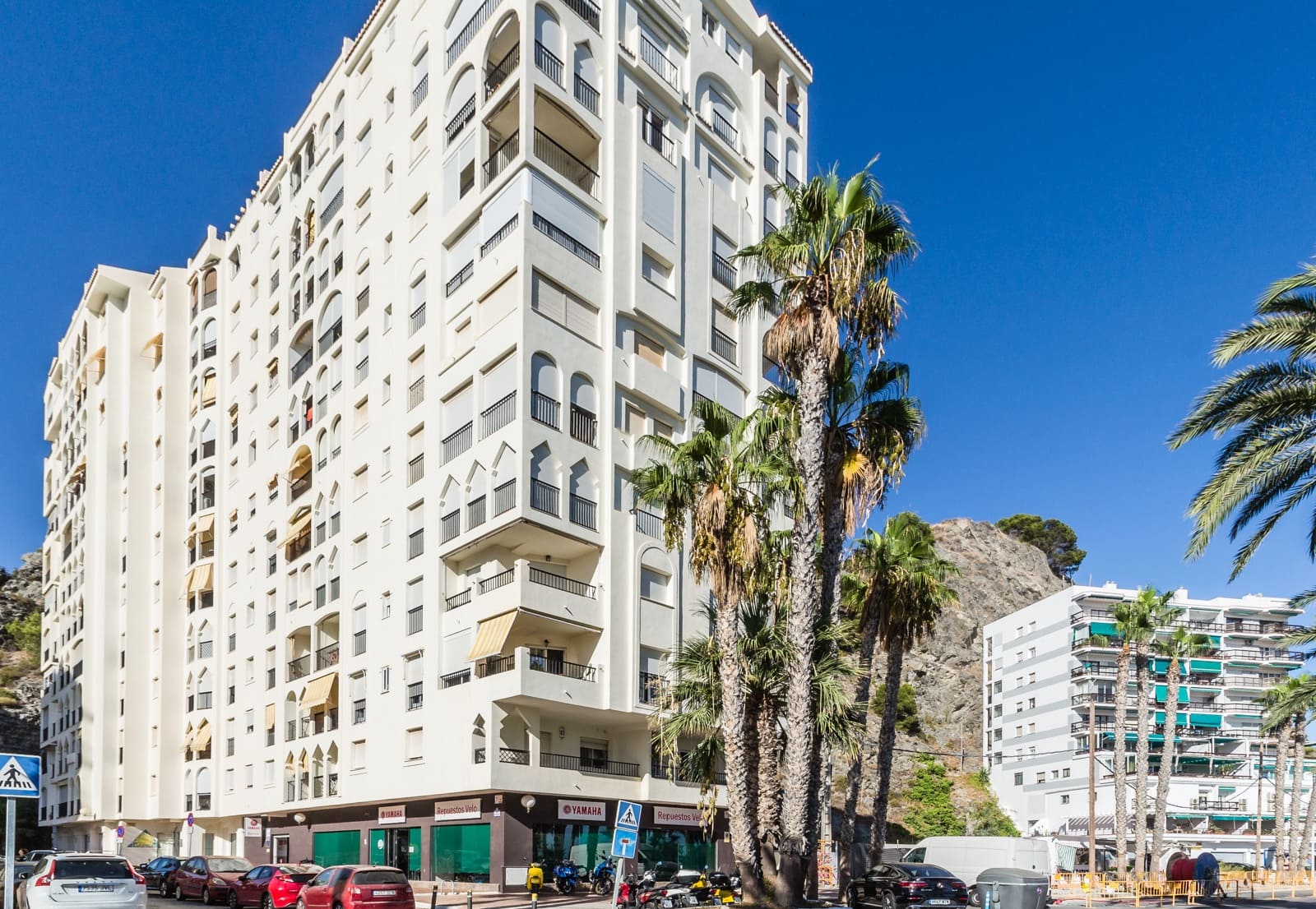 3 soveværelse Lejlighed til leje i Almunecar med garage - € 950 (Ref: 9216261)