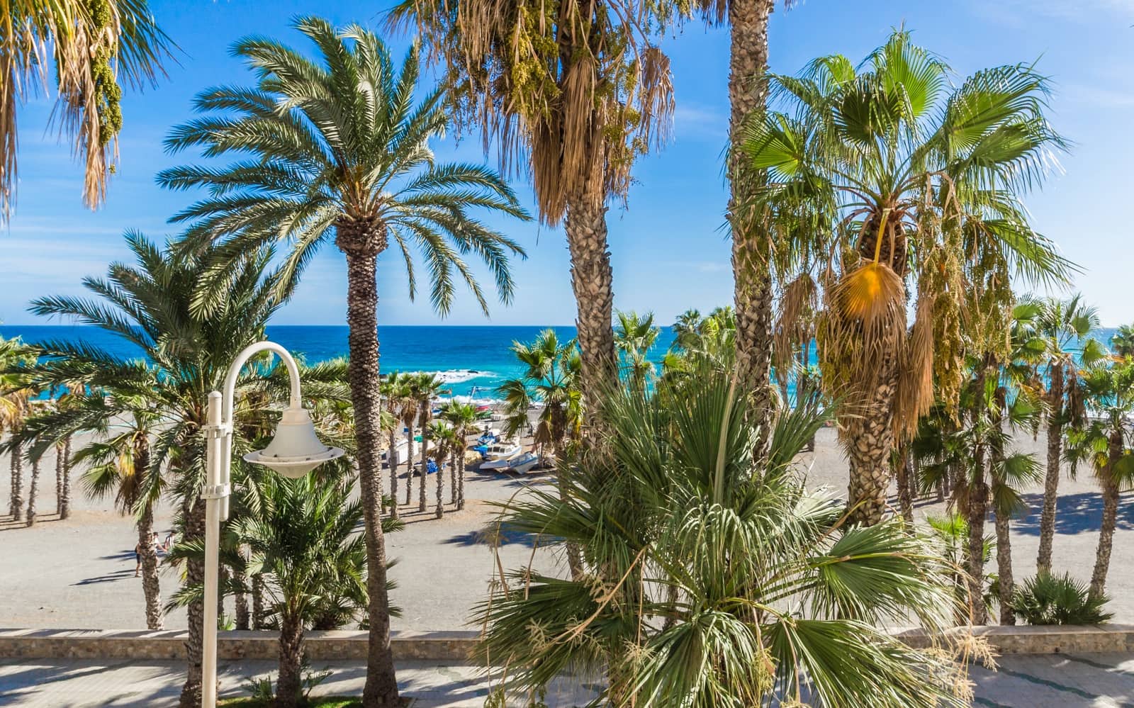 3 soveværelse Lejlighed til leje i Almunecar med garage - € 950 (Ref: 9216261)