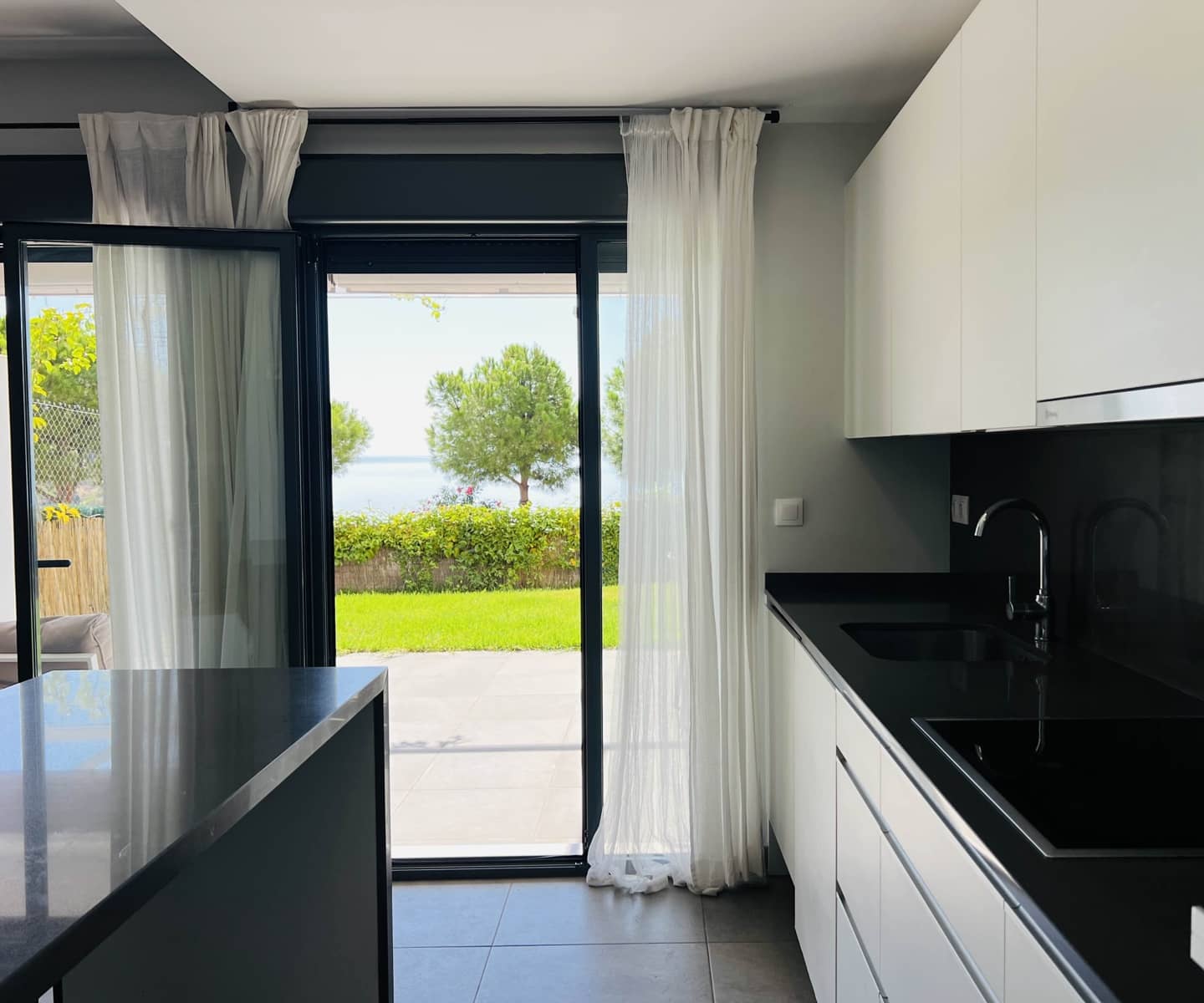 2 soveværelse Lejlighed til leje i Almunecar med swimmingpool garage - € 1.000 (Ref: 9265070)