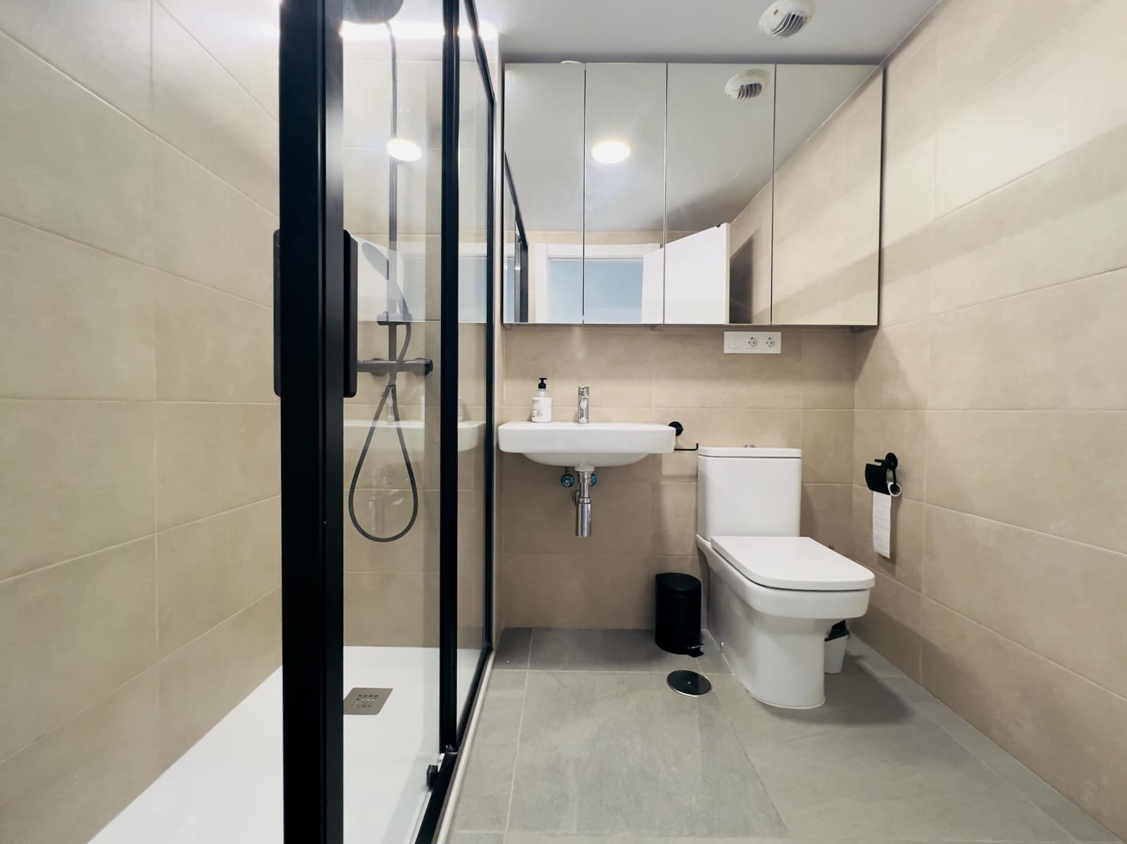 2 soveværelse Lejlighed til leje i Almunecar med swimmingpool garage - € 1.000 (Ref: 9265070)