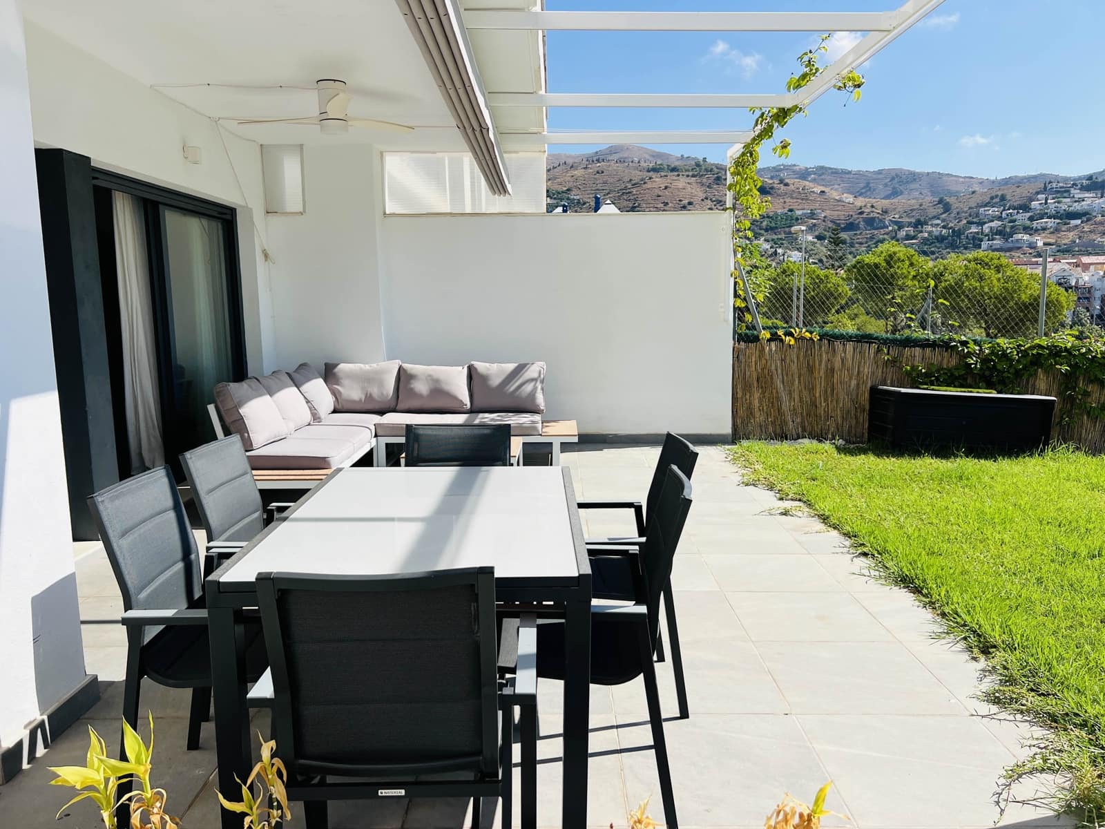 2 soveværelse Lejlighed til leje i Almunecar med swimmingpool garage - € 1.000 (Ref: 9265070)