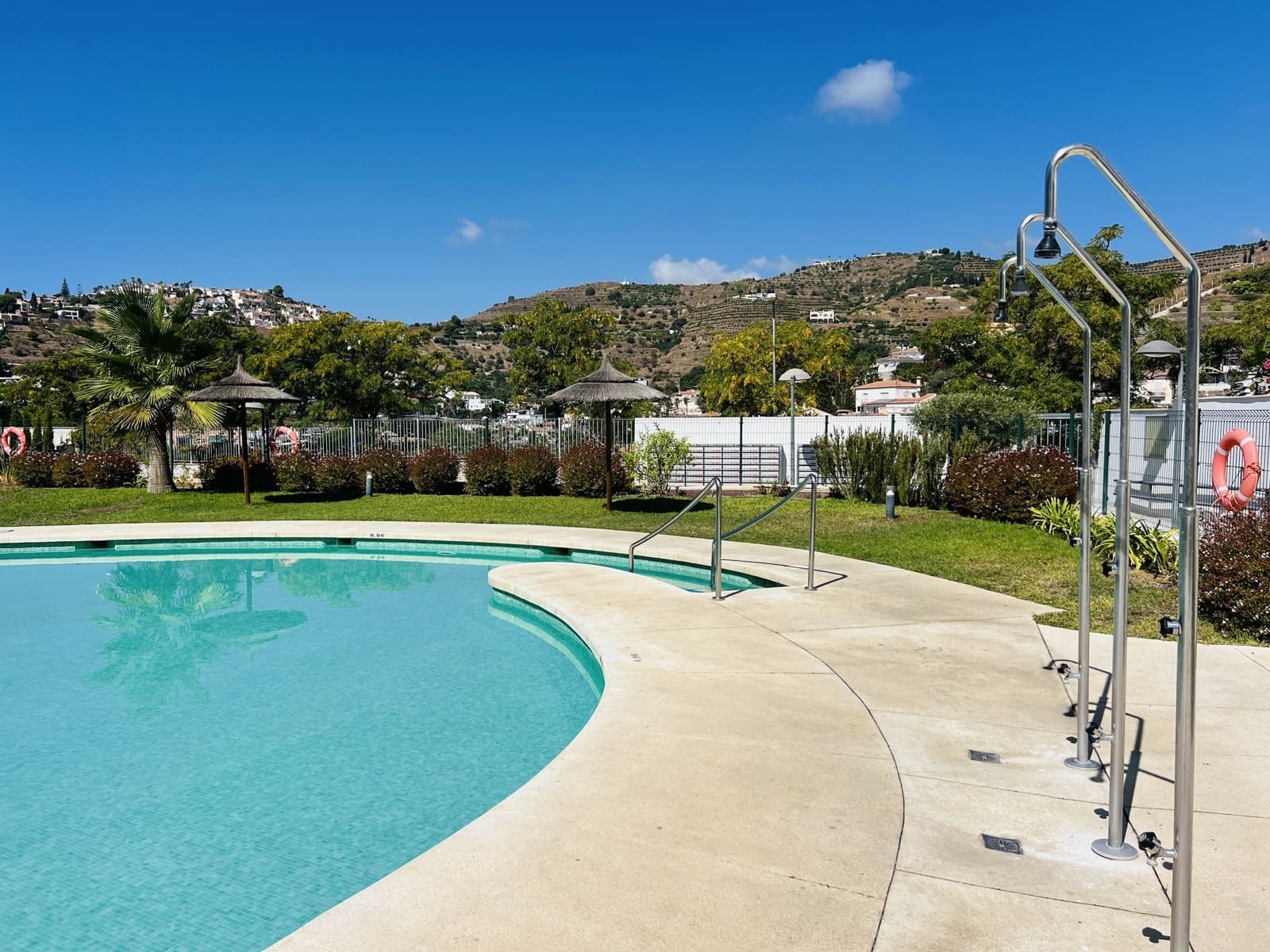 2 soveværelse Lejlighed til leje i Almunecar med swimmingpool garage - € 1.000 (Ref: 9265070)