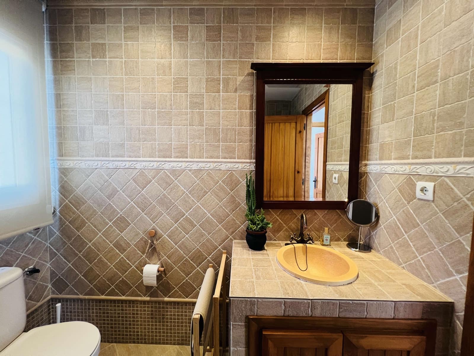 4 bedroom Finca/Country House for rent in Almunecar with pool garage - € 3,000 (Ref: 9293418)