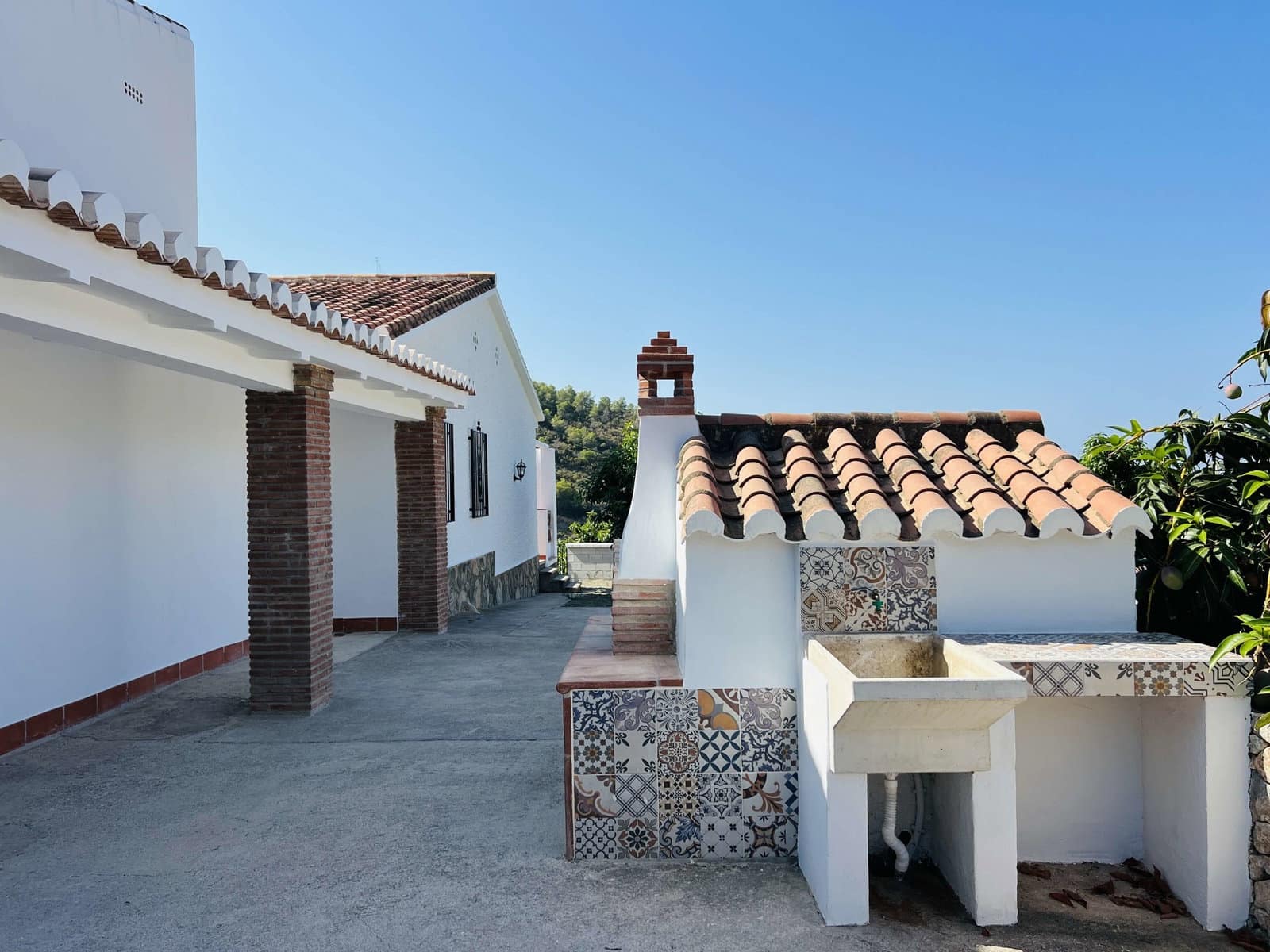 4 Zimmer Finca/Landgut zu vermieten in Almunecar mit Pool Garage - 3.000 € (Ref: 9293418)