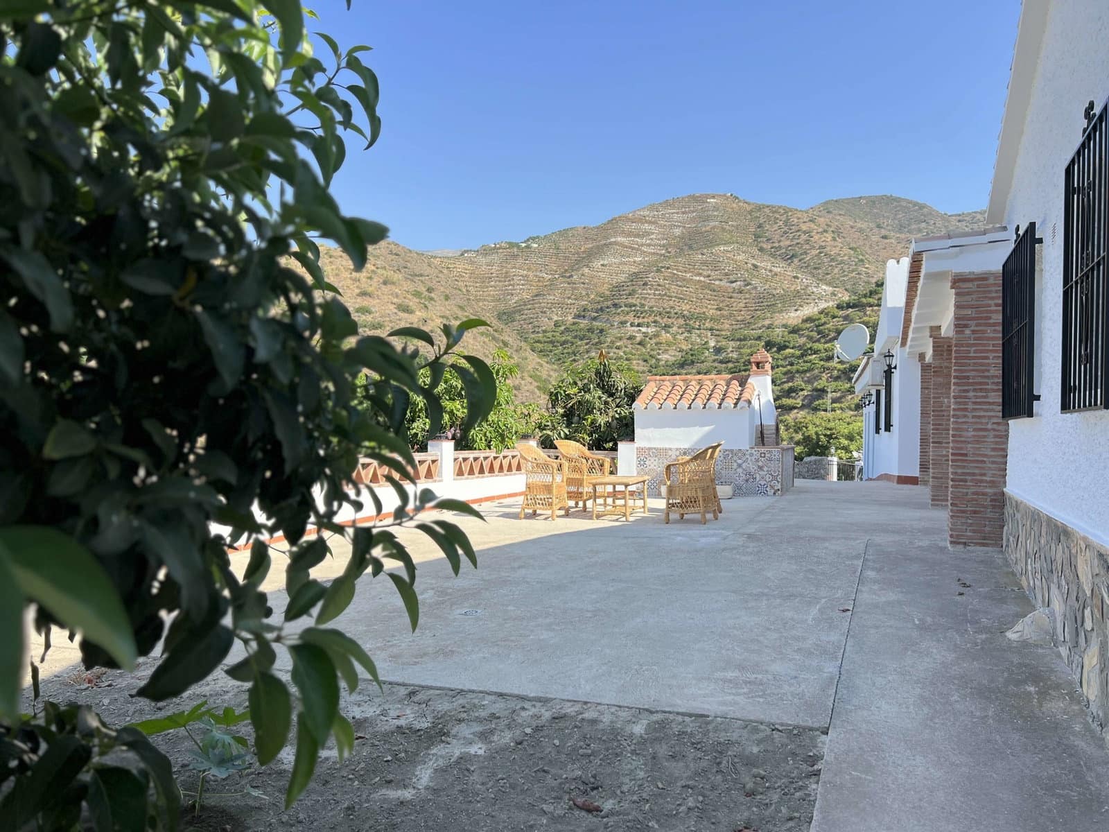 4 Zimmer Finca/Landgut zu vermieten in Almunecar mit Pool Garage - 3.000 € (Ref: 9293418)